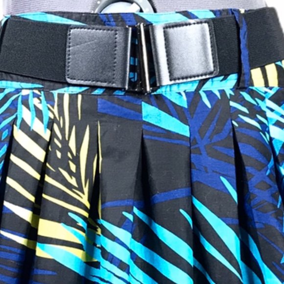 # APT.9  Plus Size Pleated Skit & Belt - Picture 6 of 7